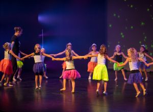 Kidsdance Primair & secundair onderwijs/ kinderfeestje dansles kinderen